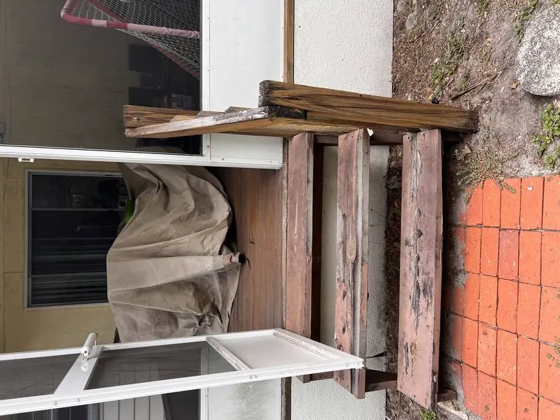 Deck Steps Rebuild before repair by Tampa Handyman