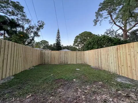 Fence & Gate Repairs - Tampa Handyman service example